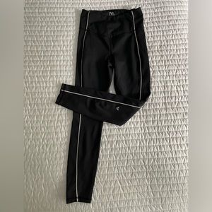 IVL Active Legging (Black w/ White Stripe)